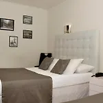 Du Mont Blanc 2* Paříž