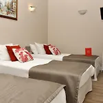 Hotel Du Mont Blanc 2*