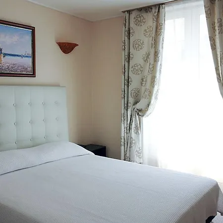Du Mont Blanc Hotel