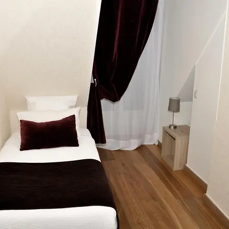 Du Mont Blanc Paris