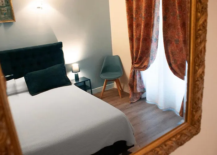 Du Mont Blanc 2* Париж