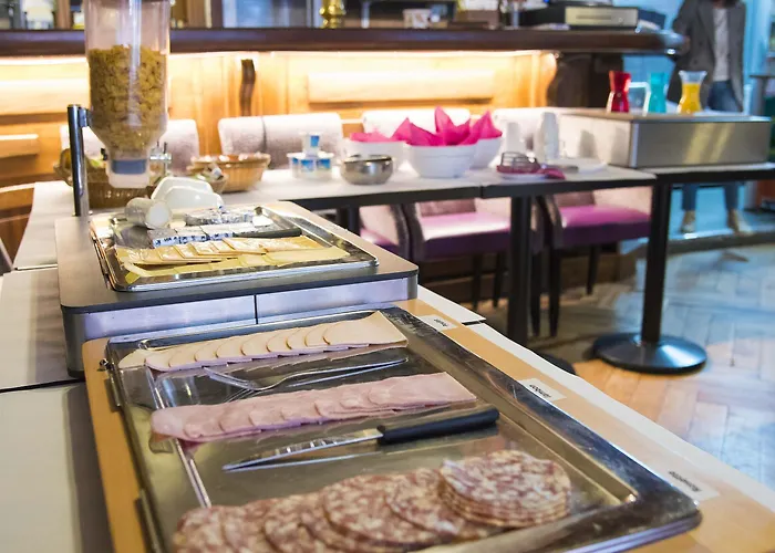 Du Mont Blanc Париж