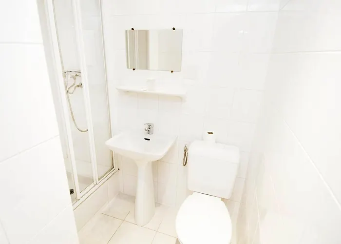 Du Mont Blanc 2* Париж