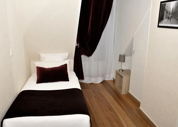 Du Mont Blanc Париж