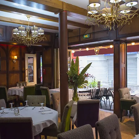 Du Mont Blanc 2* פריז